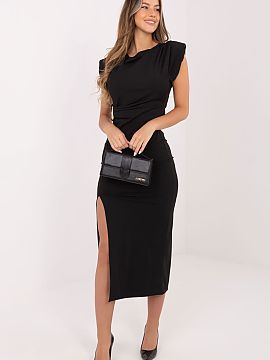 Cocktail dress Rue Paris  An elegant pencil dress is a perfect choice for parties and formal occasions. The midi-length model, sleeveless, with a classic round neckli