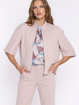 Denim jacket Nife  Women\'s jacket with a relaxed fit is a modern proposal with a casual form. The loose cut ensures comfort and gives the outfit a nonchalant,