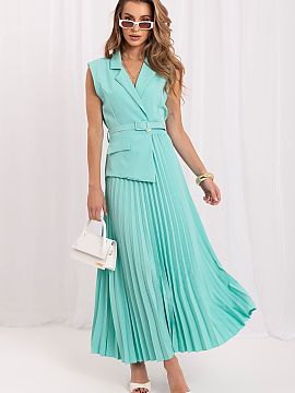 Daydress Rue Paris  The elegant midi dress is a stylish proposal for women who value elegance and modern solutions in a classic edition. It will work perfectly 