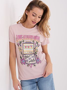 T-shirt Factory Price  Women\'s casual t-shirt created with everyday comfort and stylish look in mind. Made of high quality cotton, it is soft, breathable, and ple