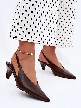 Heel sandals Step in style  Women\'s sandals made of imitation leather are an elegant and stylish proposal for special occasions. The classic cut combined with trendy d