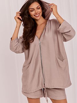 Sweatshirt Rue Paris  Women\'s casual sweatshirt is a perfect combination of comfort, functionality and timeless style. The smooth cut makes the model blend well 