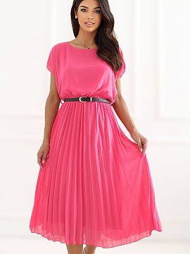 Daydress Rue Paris  An elegant midi dress with a pleated bottom is a perfect combination of feminine style, comfort, and timeless class. The flared cut beautifu