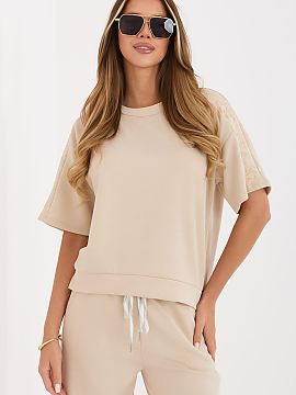 Blouse Factory Price  A women\'s blouse with a universal character is an ideal choice for everyday wear and for work in a less formal style. Its minimalist, smoot