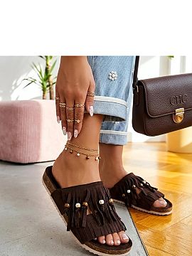 Platform sandals Solea  Stylish slip-on sandals that will perfectly complement summer outfits. The upper is made of soft, eco-friendly faux leather with a suede fin