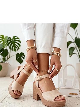 Heel sandals Solea