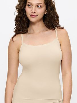 T-shirt Triumph  Top Sense of Modal Sense of Modal 10224795-6720 from Triumph is a combination of minimalist design, elegance, and exceptional comfort. Thank