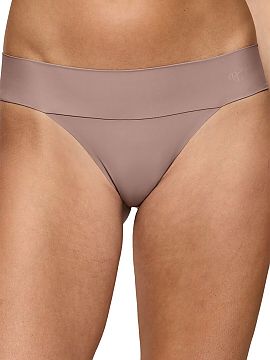 T-backs Triumph  The Body Make-Up Illusion strings from Triumph are the perfect combination of minimalist design, exceptional comfort, and modern technologie