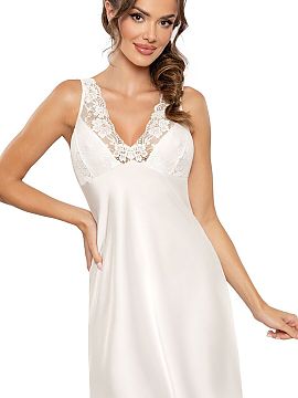 Nightshirt Donna  Nightgown made of silk satin, neckline decorated with lace. Thin, adjustable straps. Length to mid-thigh.