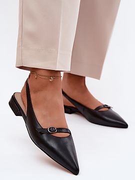 Sandals Step in style  Women\'s sandals from the Maciejka brand are an elegant proposal created with exceptional occasions in mind. Made of natural leather, they l