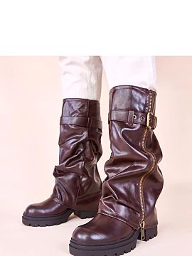 Heel boots Solea  Classic women\'s boots are an elegant and versatile model that will work perfectly on cooler days. Made of ecological leather, they combine 