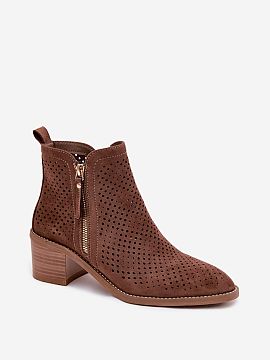 Heel boots Step in style