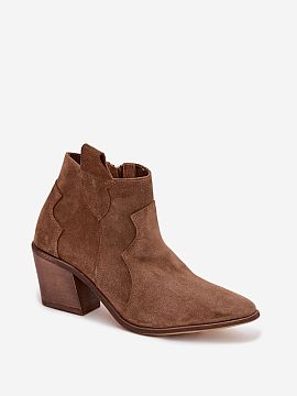 Heel boots Step in style