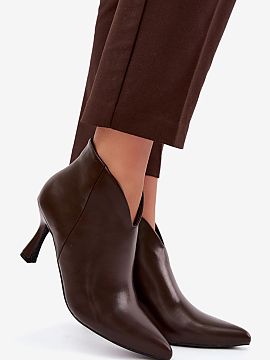 Heel boots Step in style  Low women\'s ankle boots made of eco leather are an elegant proposal for women who appreciate style, comfort, and a timeless look. Pointed t