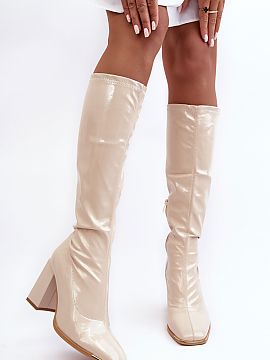 Heel boots Step in style