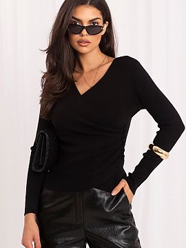 Jumper Italy Moda  Elegant women\'s sweater is a stylish proposition for everyday, work and formal occasions. The model of standard length has long sleeves and