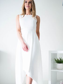 Cocktail dress Jersa  Simple yet elegant dress with zipper at back. Dress is lined, with a fitted top cut off at the waist. Dress in maxi length, longer back, sho