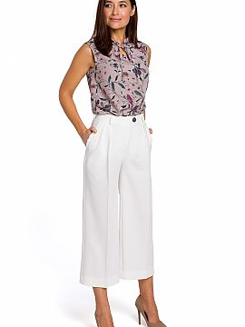 Women trousers Stylove  Loose one-coloured cullottes will highlight any styling, both the less and more elegant one. They will successfully replace an elegant skirt