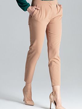 Women trousers Lenitif  Cigarette pants, 7/8 length, with pleats at the front to facilitate shaping on the figure. Model with bias pockets, zipped at the front.