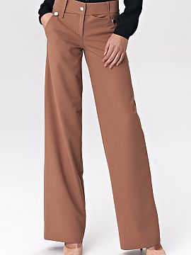 Women trousers Nife  Caramel-colored women\'s trousers in a fashionable palazzo cut are a perfect element of the soft-office style, going beyond the canon. An un