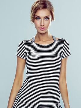 Blouse Eldar  Stylish blouse decorated with silver rubber straps, in the form of decorative, glittering shoulder straps. Perfect with jeans, inspired by g