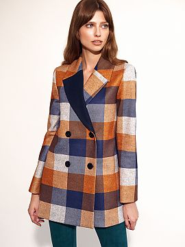Coat Nife  Must have this autumn! Timeless classic in a beautiful check! Perfect for cooler days. This coat is a universal model fitting to all styliza