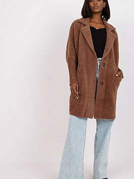 Coat MBM  Women\'s coat fastened with press studs, with slip pockets. A perfect proposition for autumn.