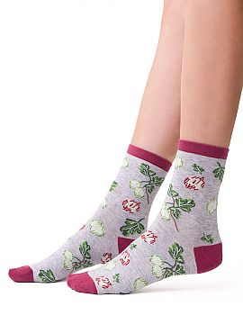 Socks Steven  Cotton ankle socks in fruits and vegetables will be perfect for women\'s everyday styling. Slightly acidic gooseberry is a pattern that stim