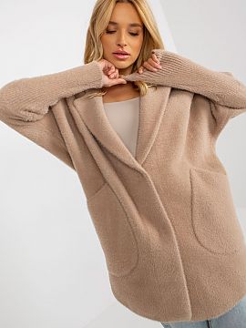 Coat MBM  Women\'s coat fastened with press studs, with slip pockets. Perfect for autumn and beyond.