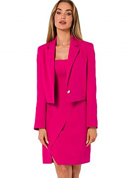 Jacket Moe  Super fashionable jacket with a shorter cut, fastened with one button. Jacket with long sleeves, fully lined.