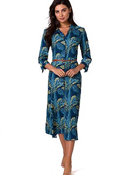 Daydress BeWear  A litra A cut dress, with a collar, unbuttoned at the front and tied with a belt with a buckle, the quintessence of femininity.