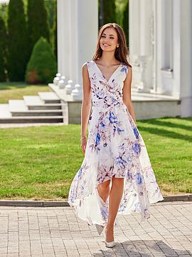 Cocktail dress Roco Fashion  The maxi dress is made of light and delicate chiffon, which will be very comfortable to wear. The evening dress has a beautiful envelope nec