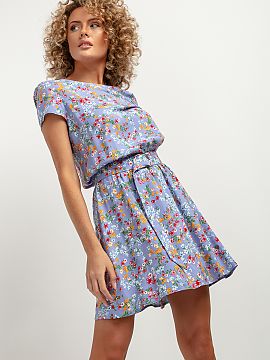 Daydress Tessita  The beautiful dress is a great option for both elegant and everyday styling. The top of the dress has a loose cut, kimono type and a slightl