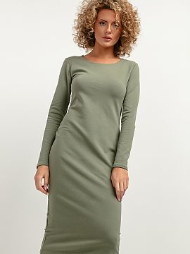 Daydress Tessita  A simple, fitted midi dress with a boat neckline will look beautiful on any figure. With its simple yet elegant look, this dress becomes an 