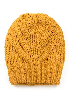 Cap Art of polo  Warm hat for winter, additionally insulated inside with fleece. The elongated cut makes it easily accommodate pinned up hair. Very facial. T
