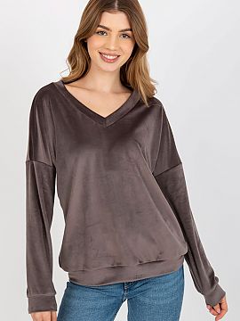 Sweatshirt Relevance  This velour sweatshirt is the perfect choice for everyday casual styling. Made of soft material, it provides comfort and a pleasant feeling 