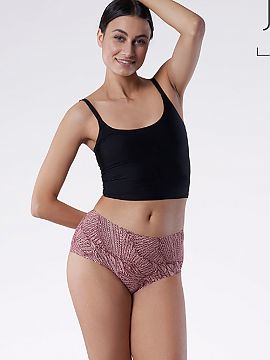 Panties Julimex  Women\'s high-waisted panties are an ideal model for everyday use. This is a comfortable full cut panties with a higher top, which suits any