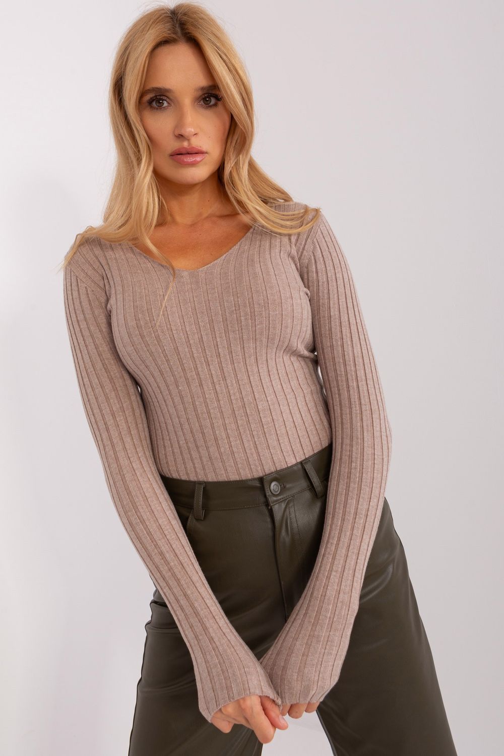 Adult Product 18+ - Jumper model 189715 Factory Price - Factory Price - Sweaters, Pullovers, Jumpers, Turtlenecks, Boleros, Shrugs - KS Store