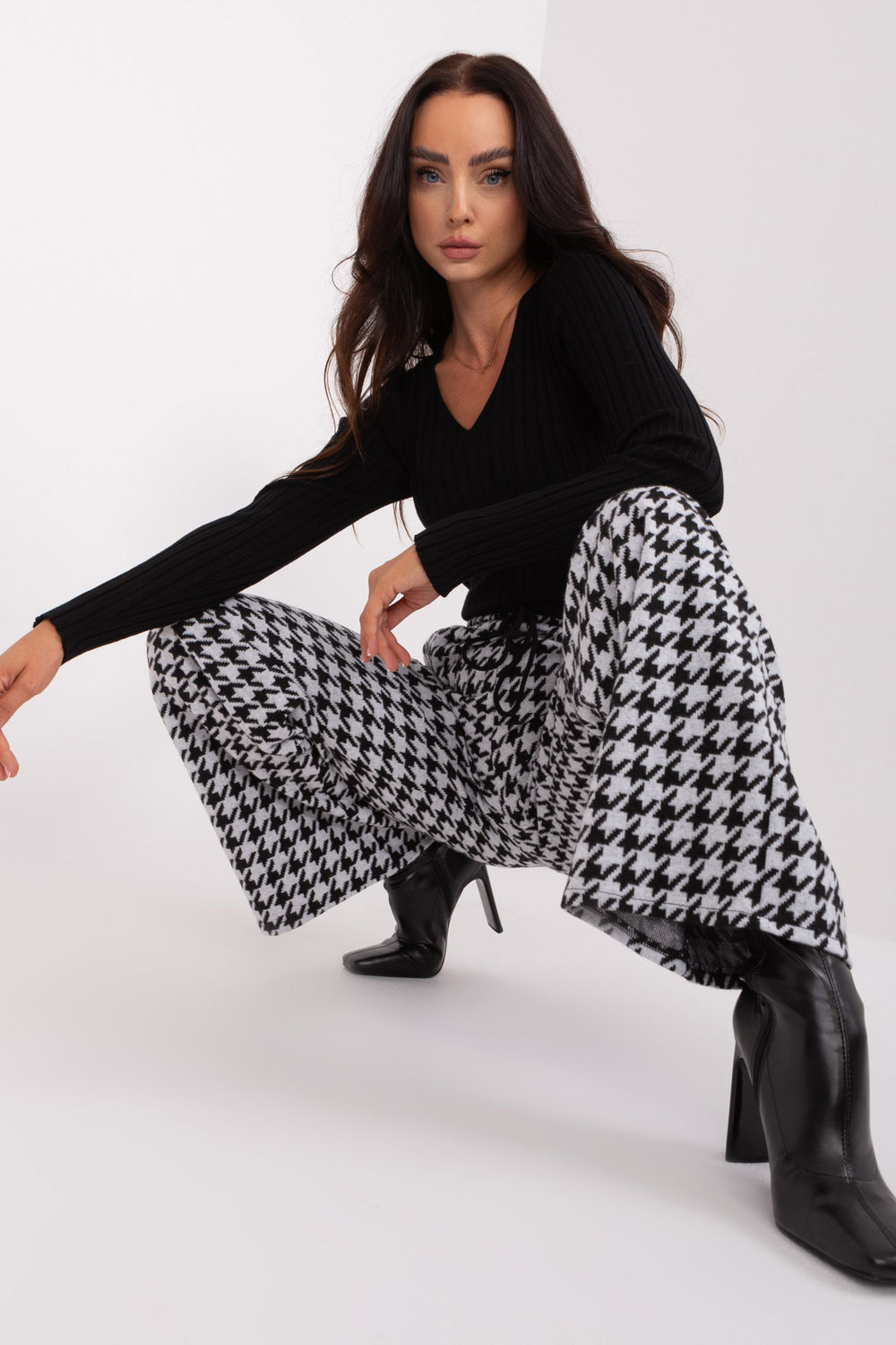 Adult Product 18+ - Women trousers model 193133 Lakerta - Lakerta - Pants, Trousers, Shorts - KS Store