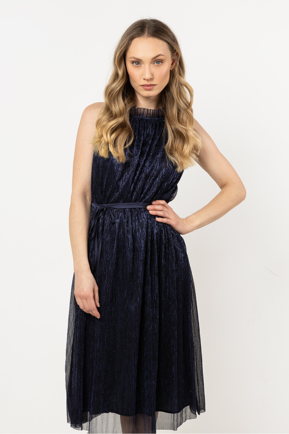 Evening dress model 212226 awama
