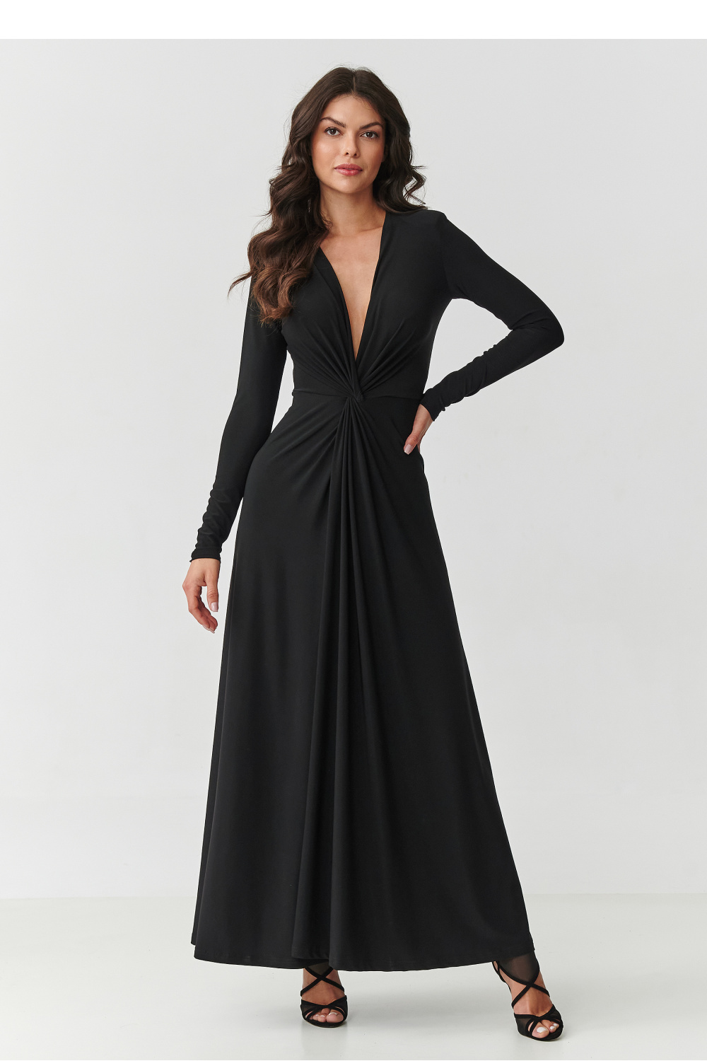 Long dress model 220464 Makadamia