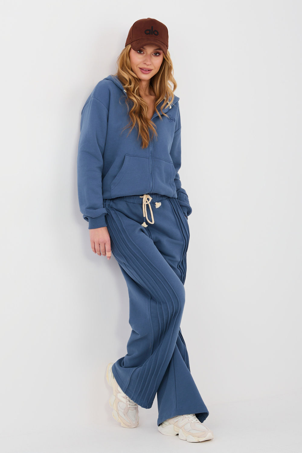Adult Product 18+ - Sweatshirt model 224117 Factory Price - Factory Price - Sweatshirts for Women - KS Store